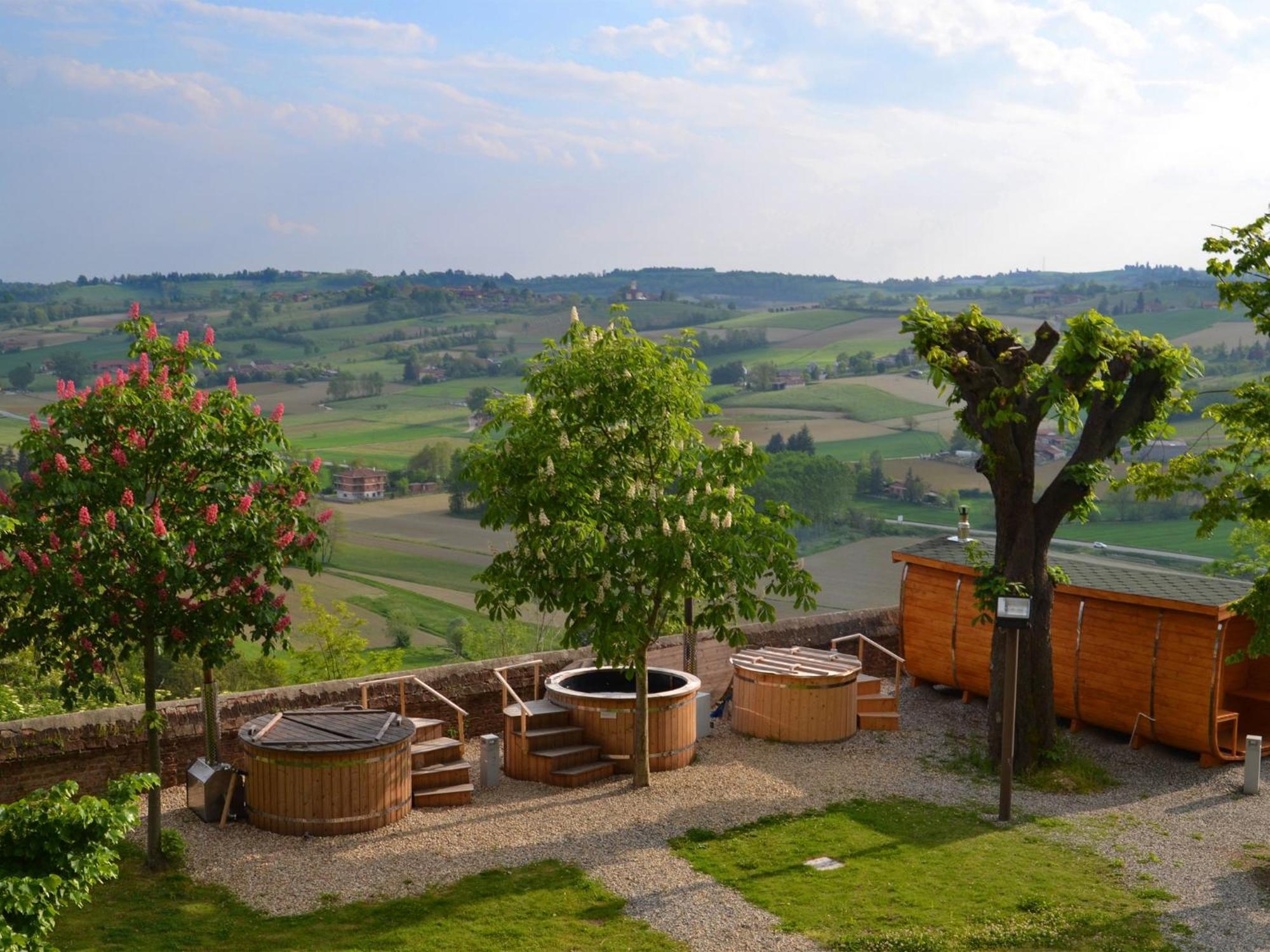 Montaldo Castle & Resort Montaldo Torinese Экстерьер фото